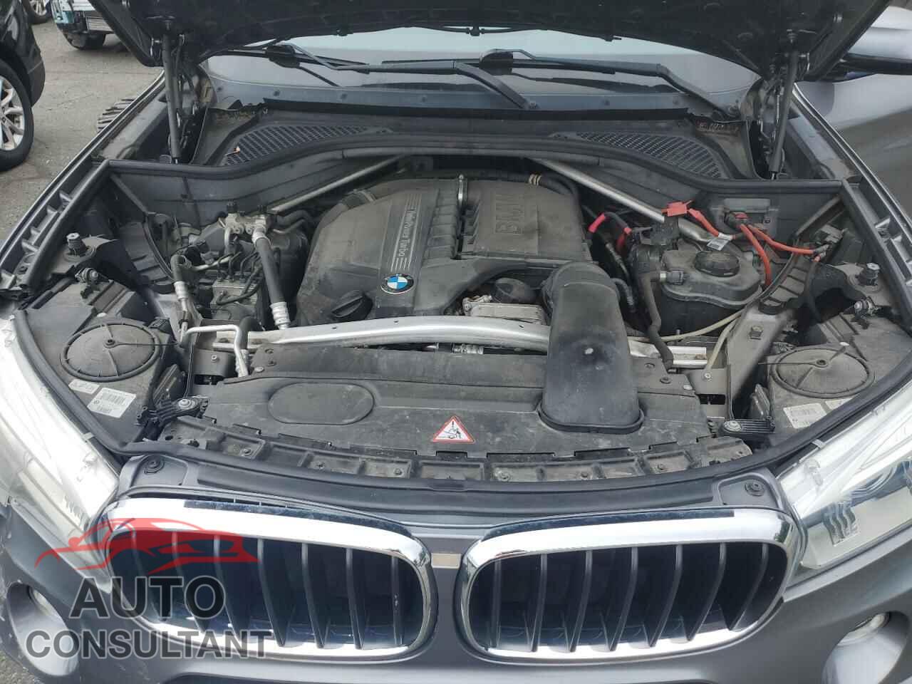 BMW X5 2014 - 5UXKR0C55E0H17752