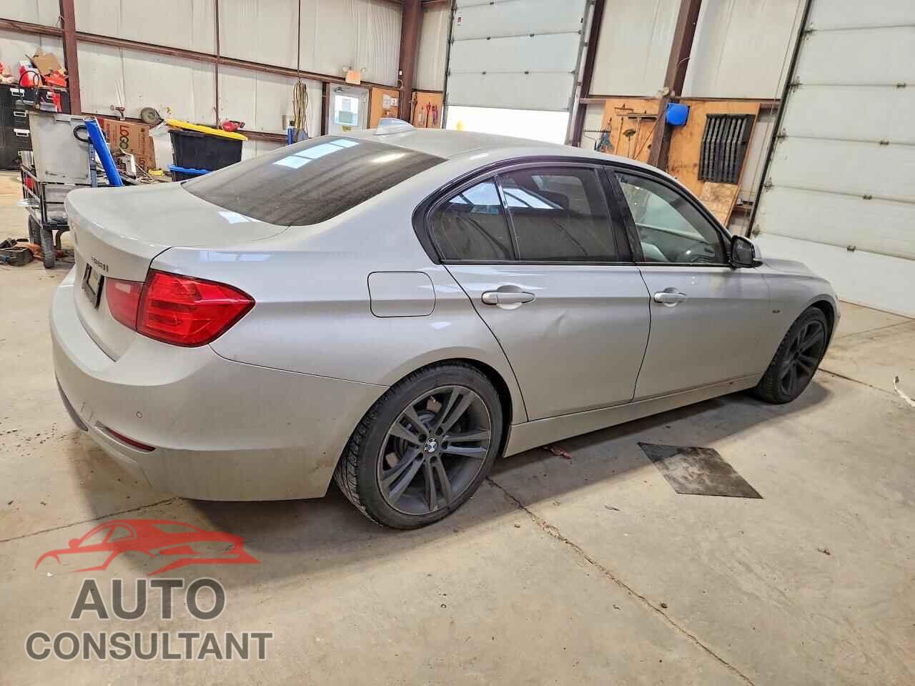 BMW 3 SERIES 2013 - WBA3B3C57DF532863