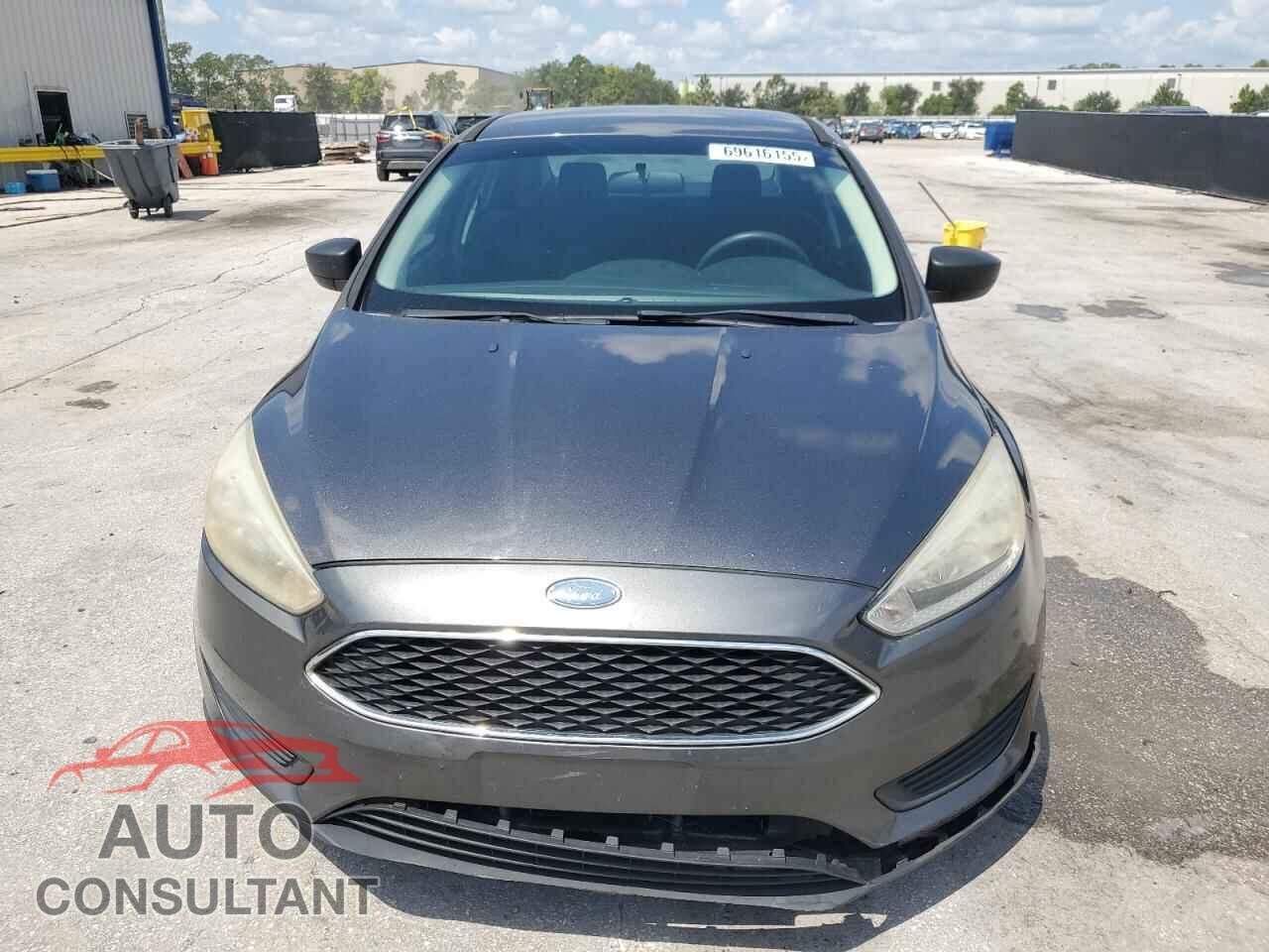 FORD FOCUS 2018 - 1FADP3E20JL308655