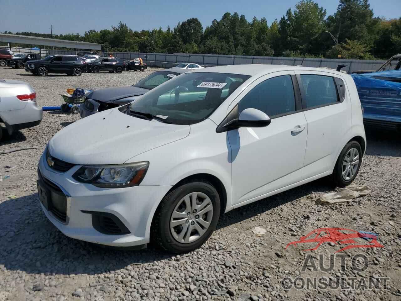 CHEVROLET SONIC 2017 - 1G1JG6SH6H4142694