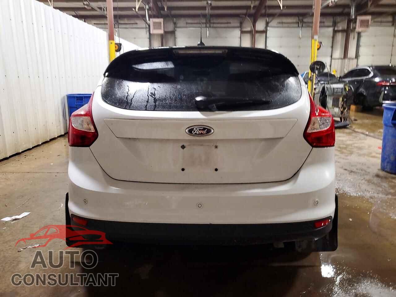 FORD FOCUS 2014 - 1FADP3K20EL292130
