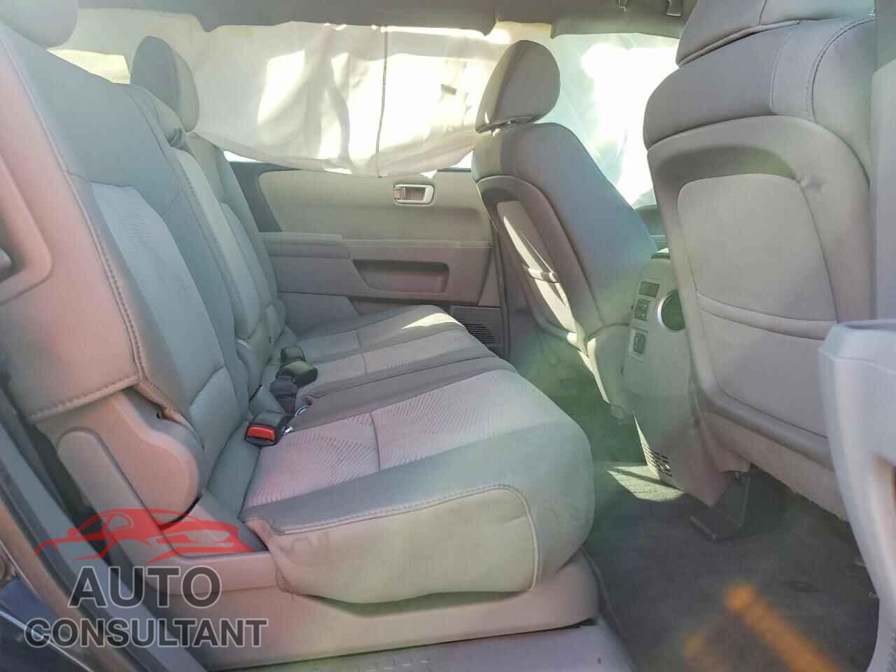 HONDA PILOT 2013 - 5FNYF4H26DB033588