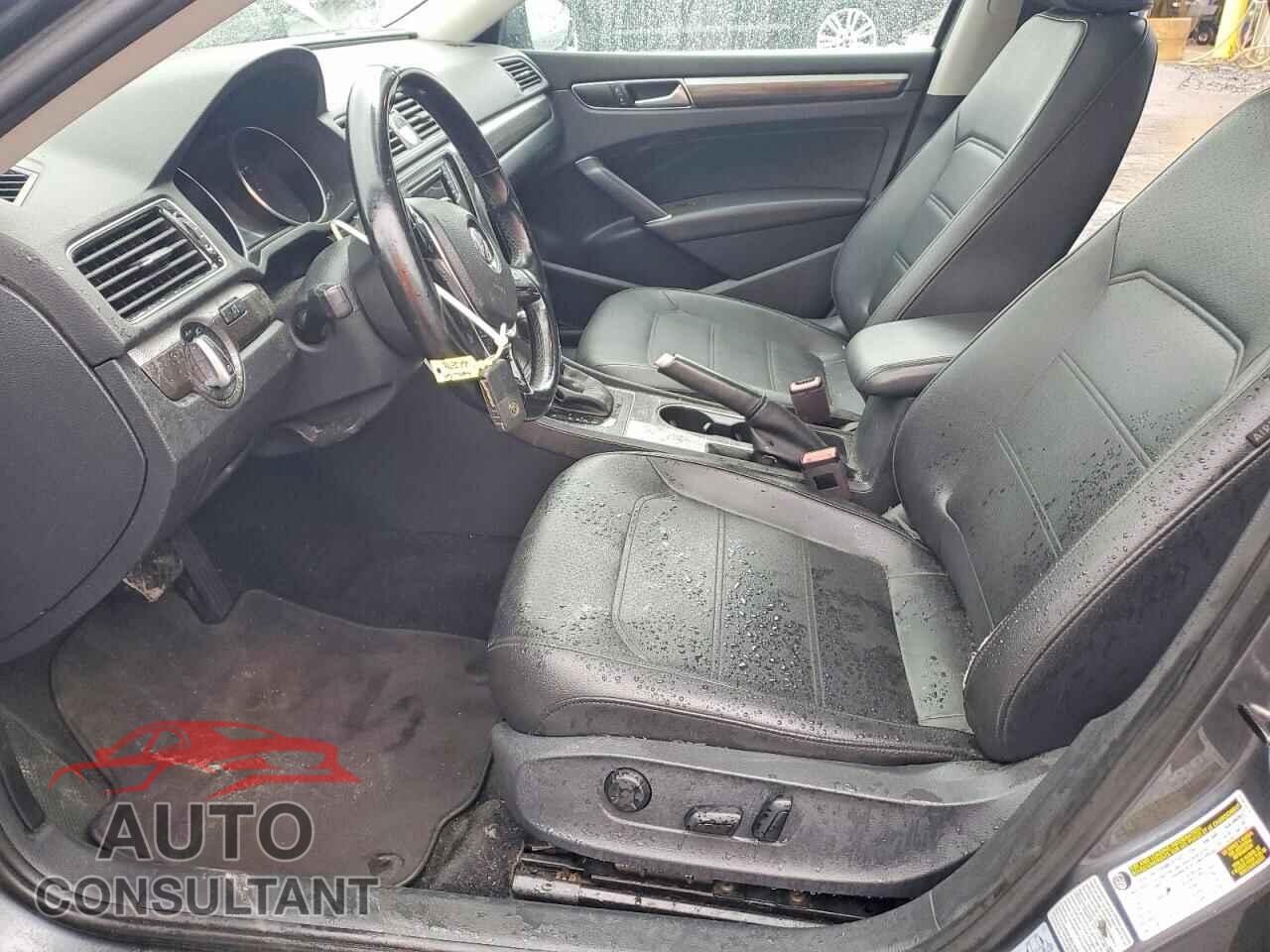 VOLKSWAGEN PASSAT 2017 - 1VWBT7A35HC083997