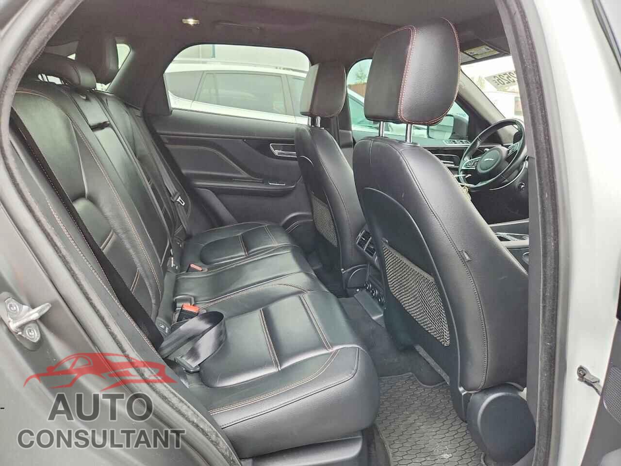 JAGUAR F-PACE 2019 - SADCK2FX1KA361004