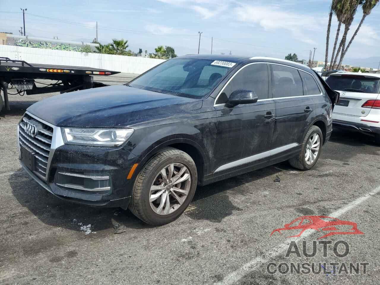 AUDI Q7 2018 - WA1LHAF70JD047517