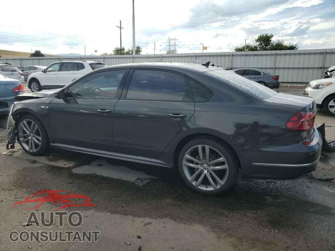 VOLKSWAGEN PASSAT 2018 - 1VWAA7A35JC009938