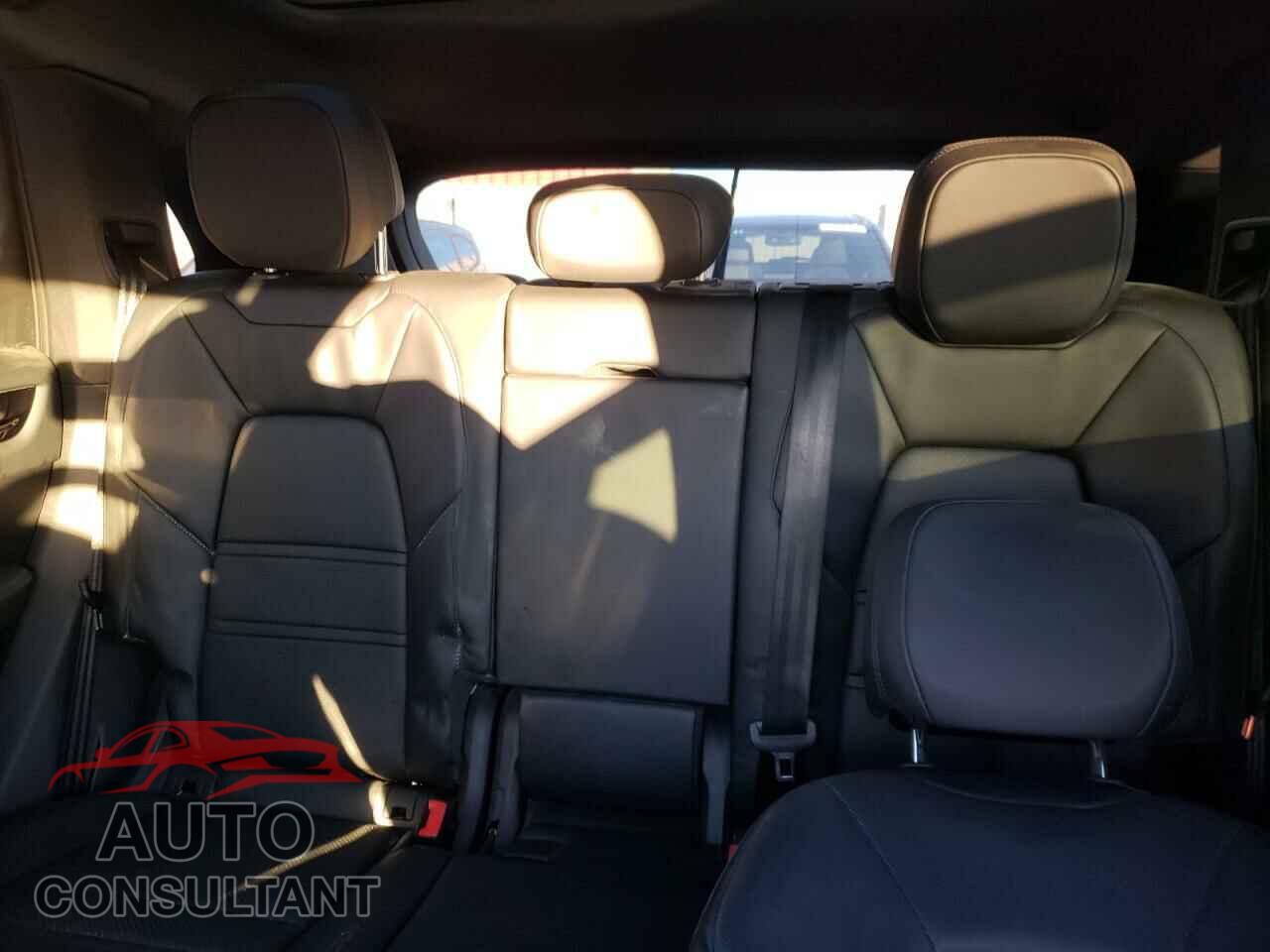 PORSCHE CAYENNE 2019 - WP1AE2AY1KDA51426