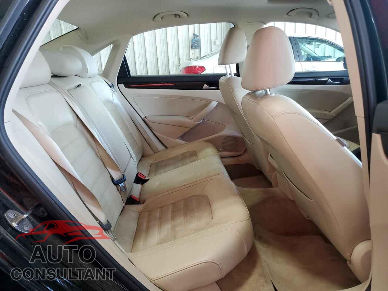 VOLKSWAGEN PASSAT 2015 - 1VWCS7A37FC122979