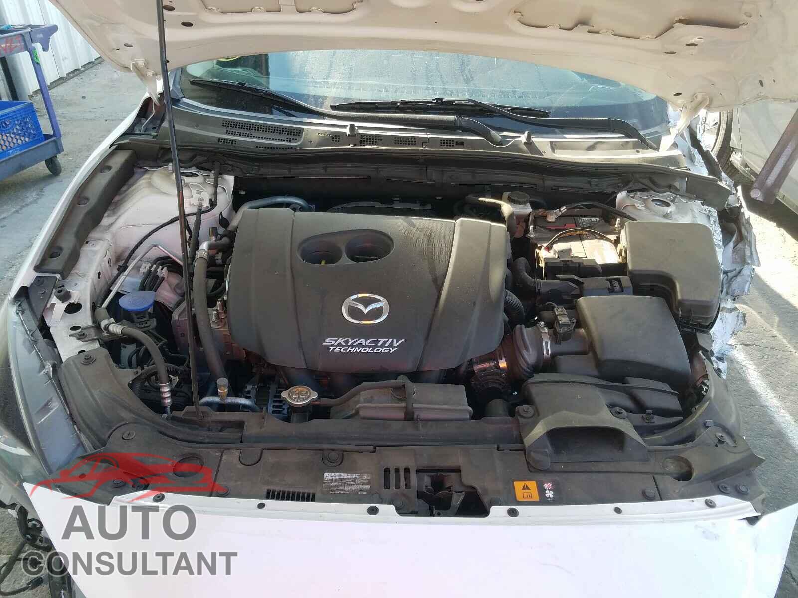 MAZDA 3 2017 - 3MZBN1K72HM101833