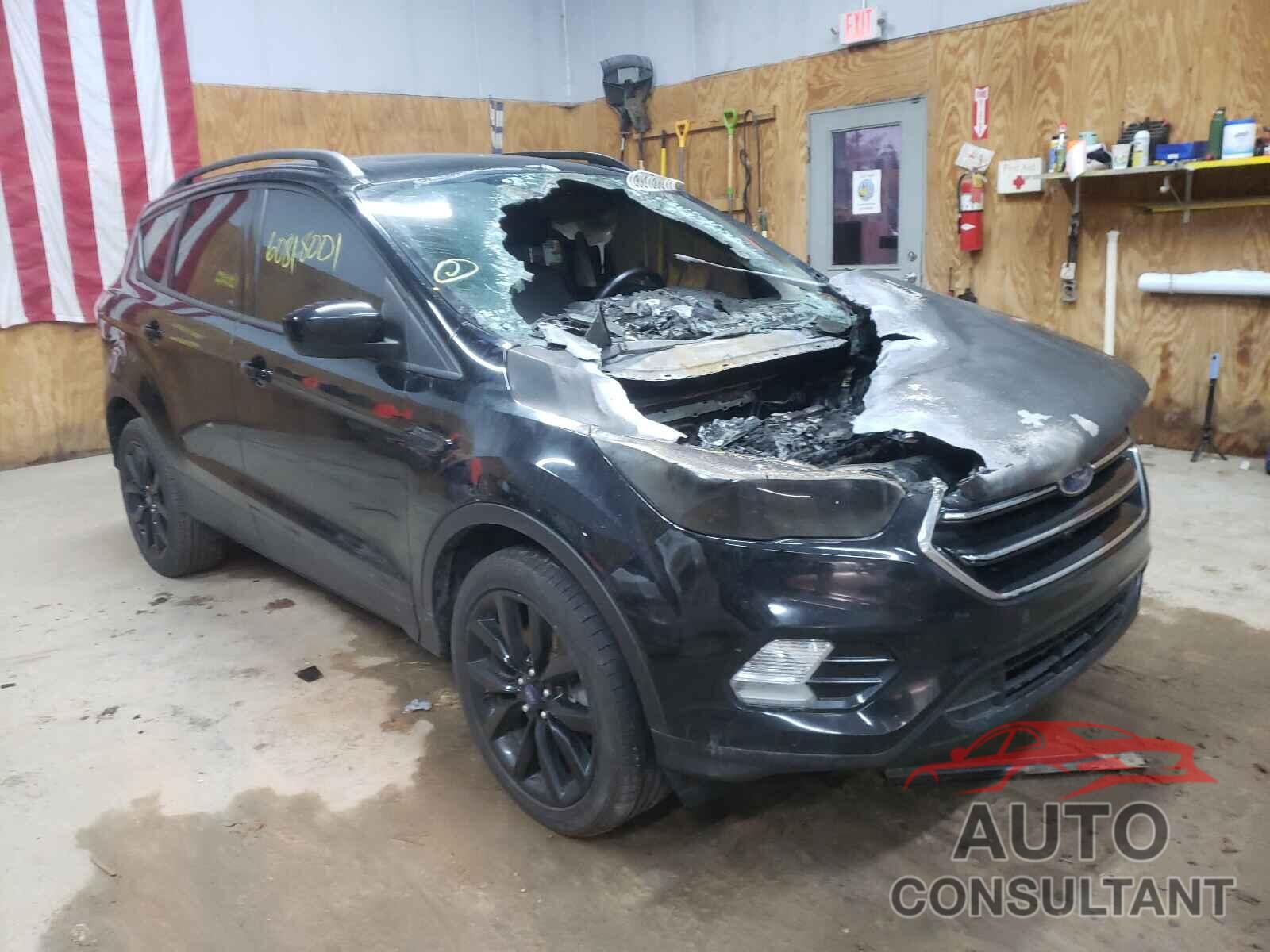 FORD ESCAPE 2017 - 1FMCU9GD7HUC24073