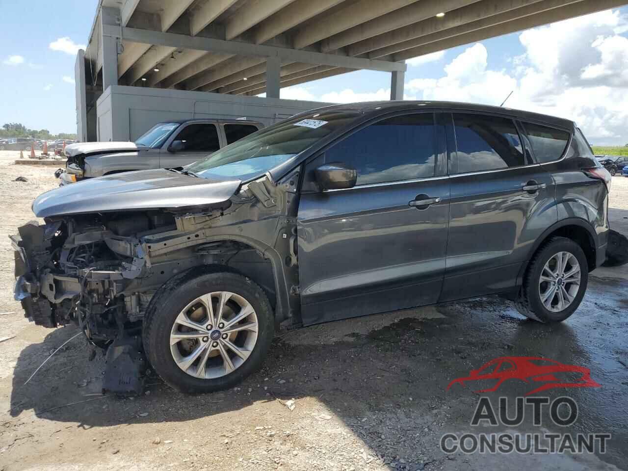 FORD ESCAPE 2017 - 1FMCU0GD1HUE45700