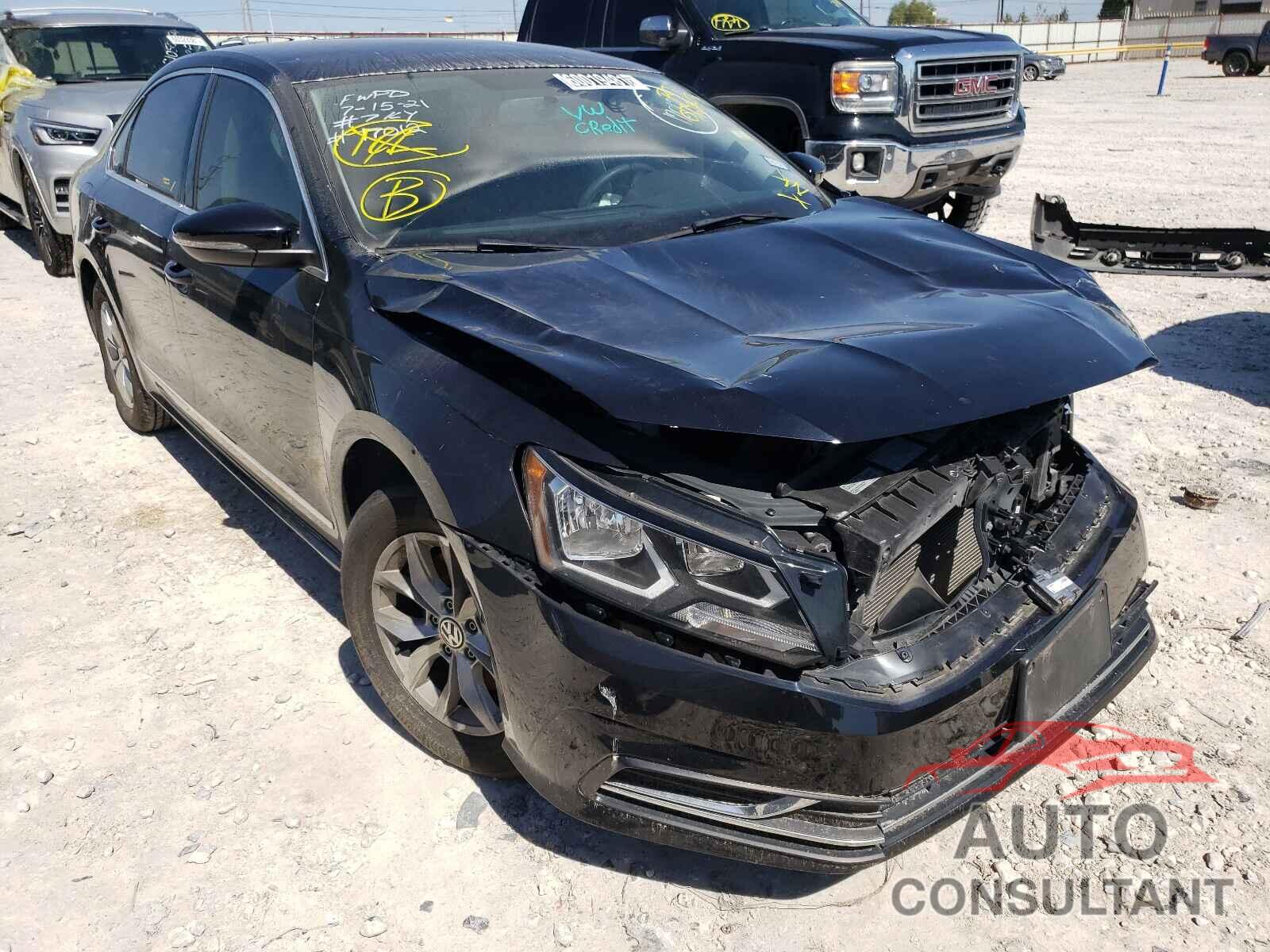 VOLKSWAGEN PASSAT 2017 - 1VWAT7A35HC072543