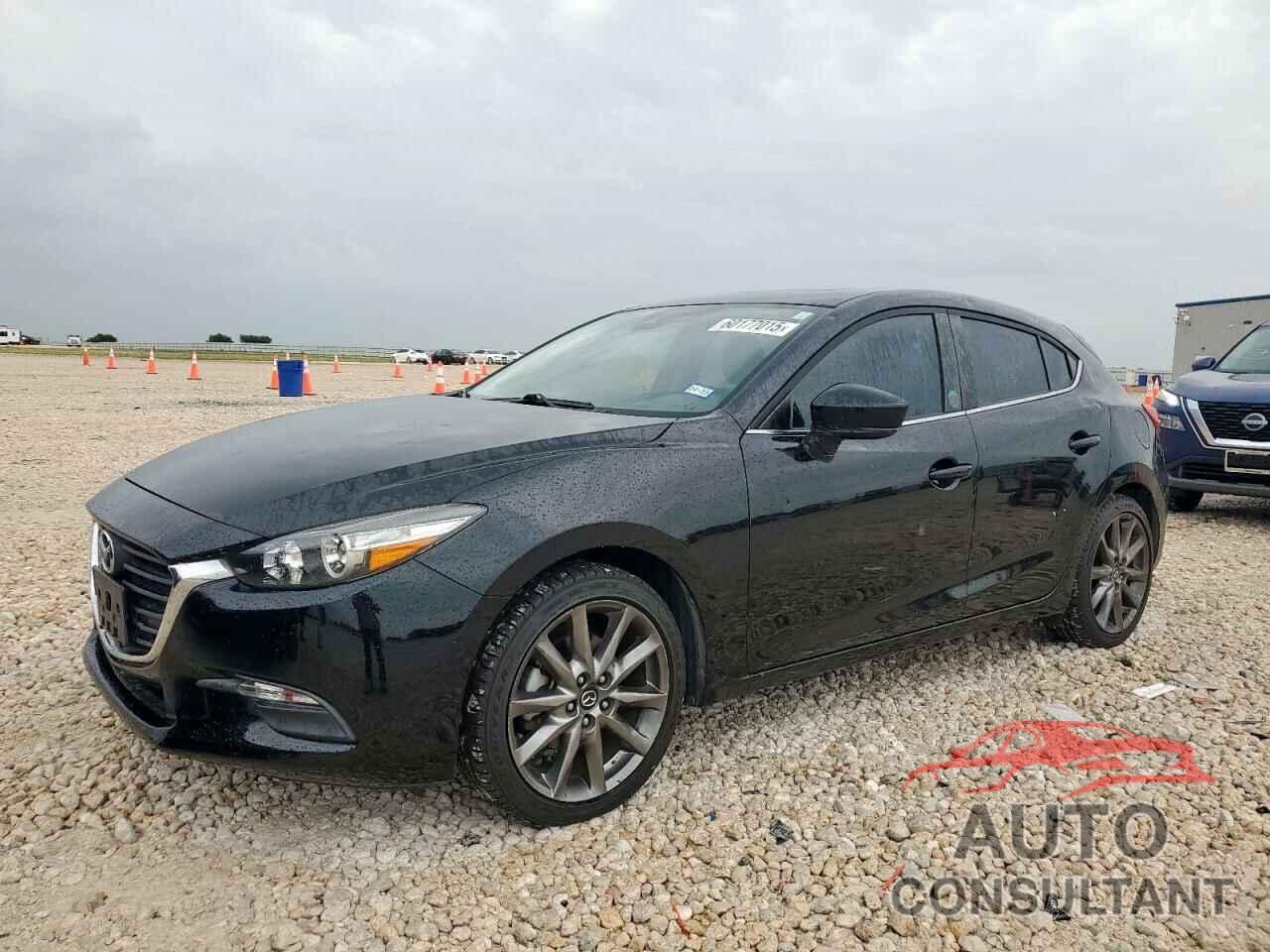 MAZDA 3 2018 - 3MZBN1L37JM276984