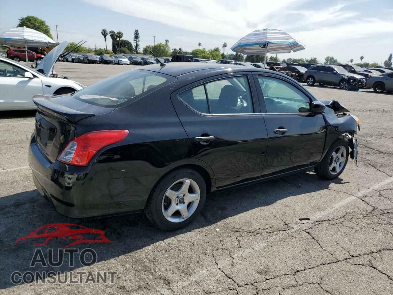 NISSAN VERSA 2019 - 3N1CN7AP3KL853861