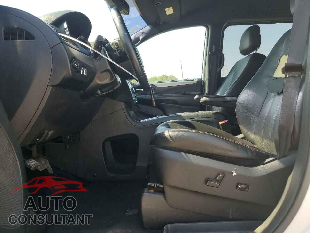 DODGE CARAVAN 2017 - 2C4RDGEG0HR673236