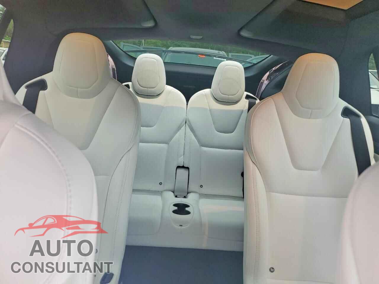 TESLA MODEL X 2019 - 5YJXCBE40KF185586