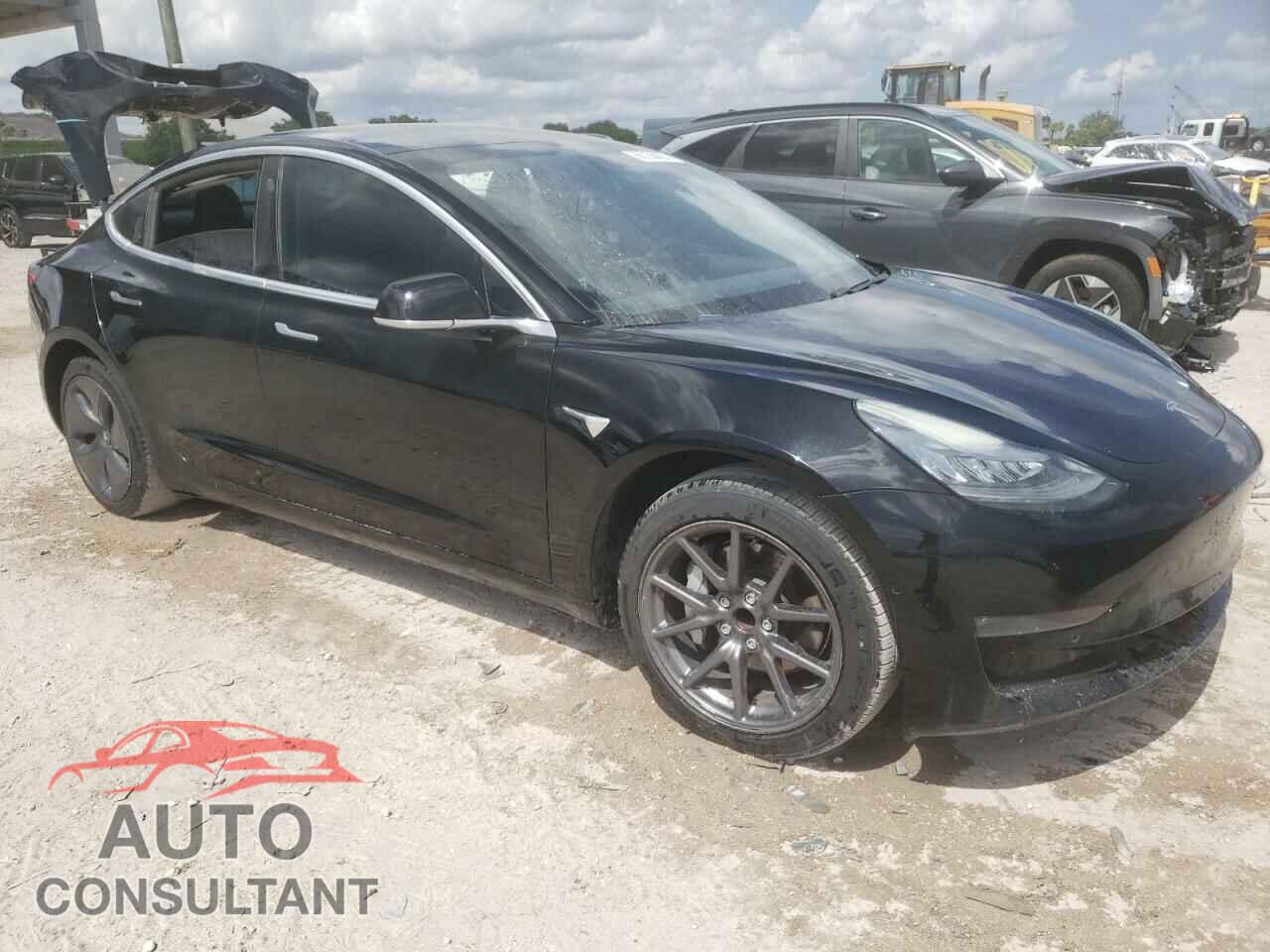 TESLA MODEL 3 2019 - 5YJ3E1EAXKF399199
