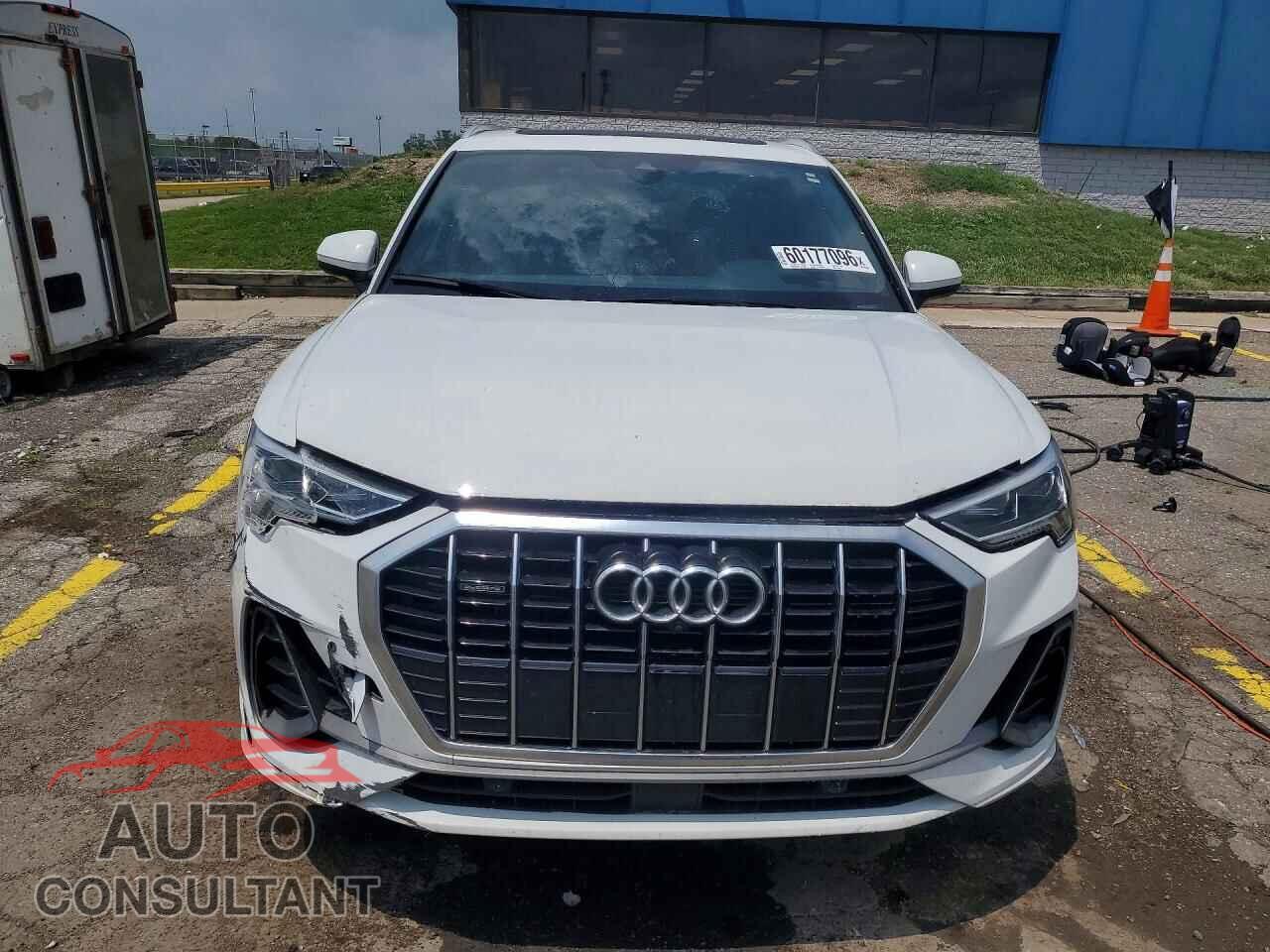 AUDI Q3 2021 - WA1EECF31M1014820