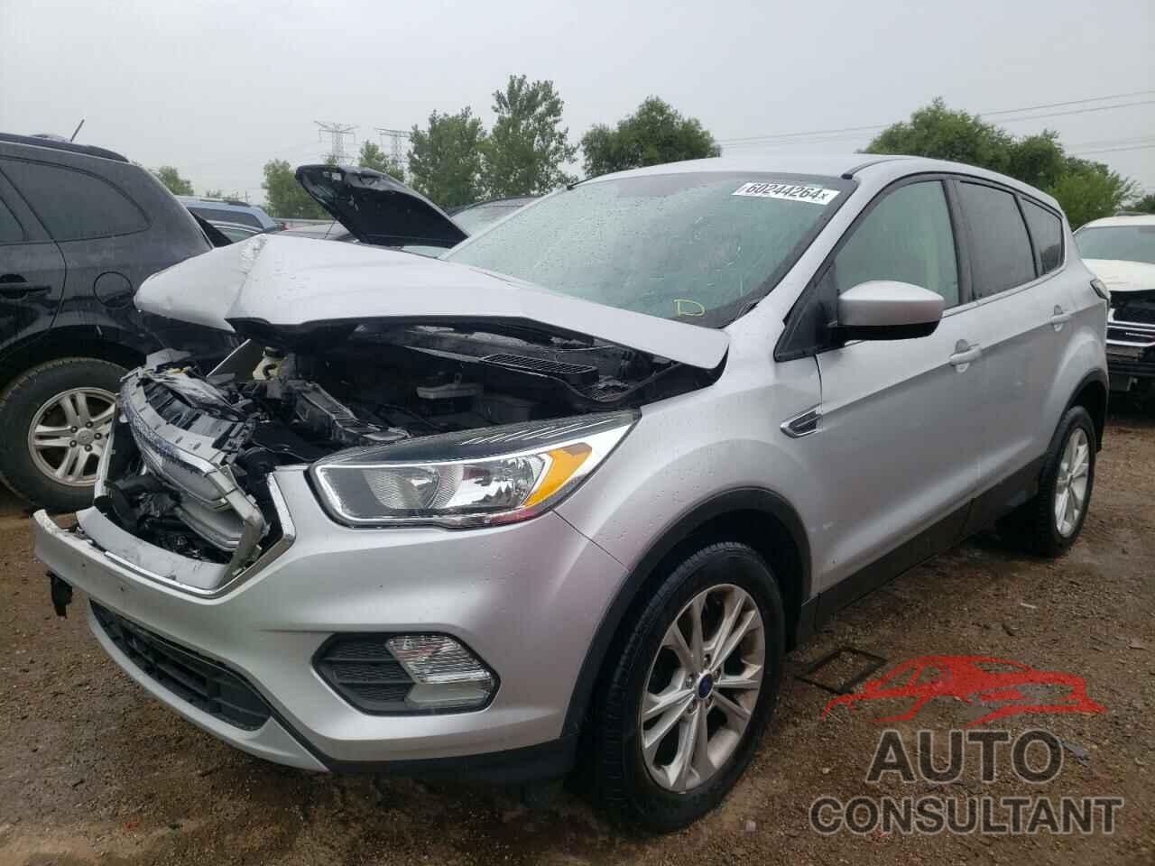 FORD ESCAPE 2017 - 1FMCU0GD2HUD38462