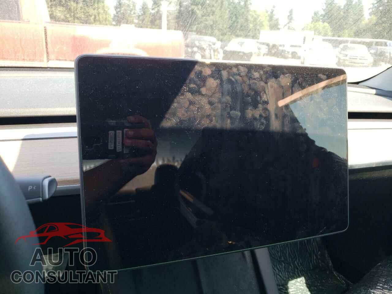 TESLA MODEL 3 2023 - 5YJ3E1EA9PF586330