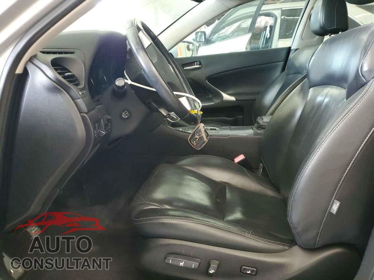 LEXUS IS 2011 - JTHCE5C24B5000693