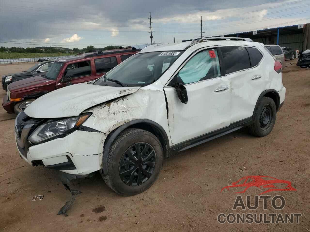 NISSAN ROGUE 2017 - KNMAT2MV1HP530347