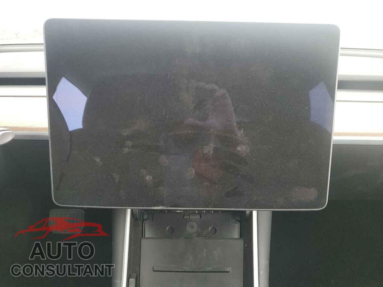 TESLA MODEL 3 2020 - 5YJ3E1EA6LF669885
