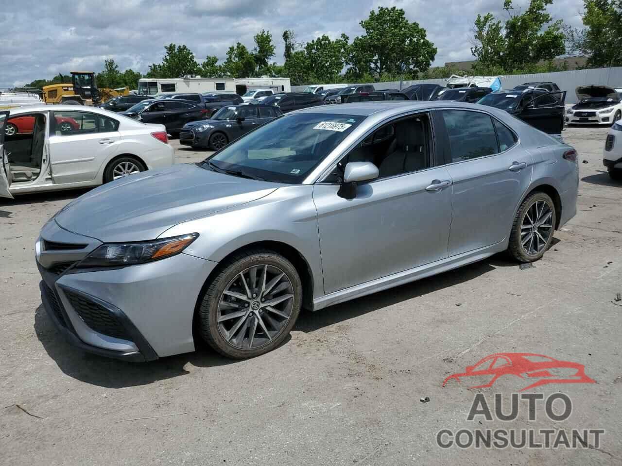 TOYOTA CAMRY 2021 - 4T1G11AK5MU437505