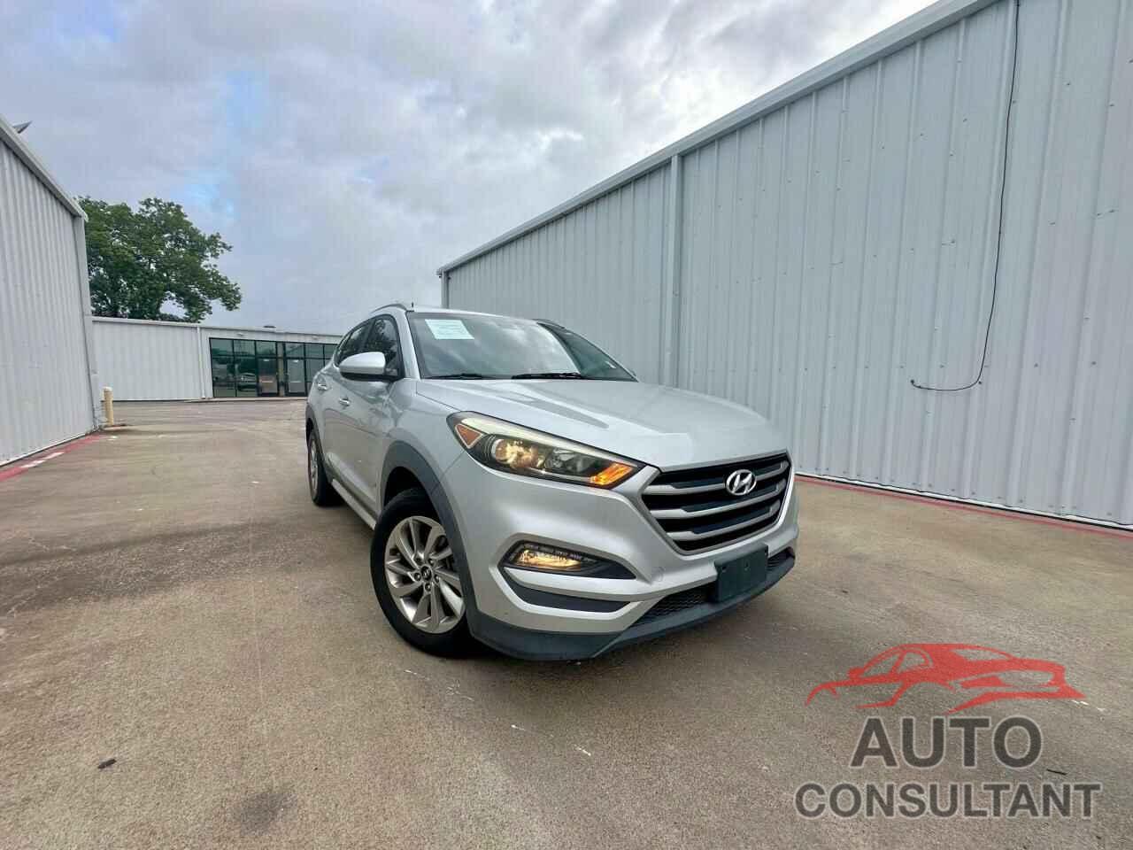 HYUNDAI TUCSON 2017 - KM8J33A4XHU598516