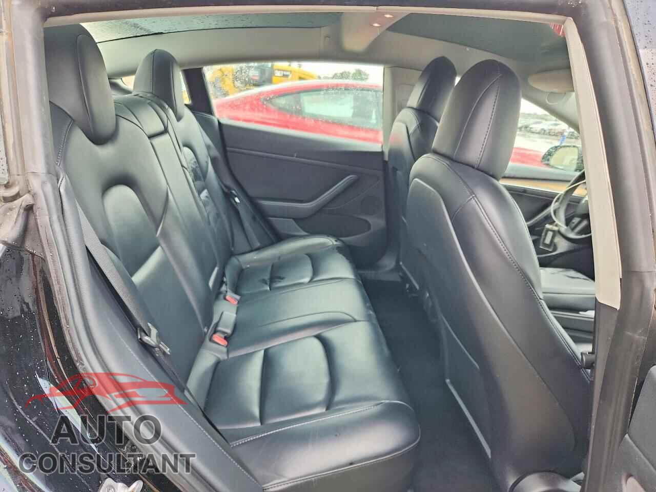 TESLA MODEL 3 2022 - 5YJ3E1EAXNF369303