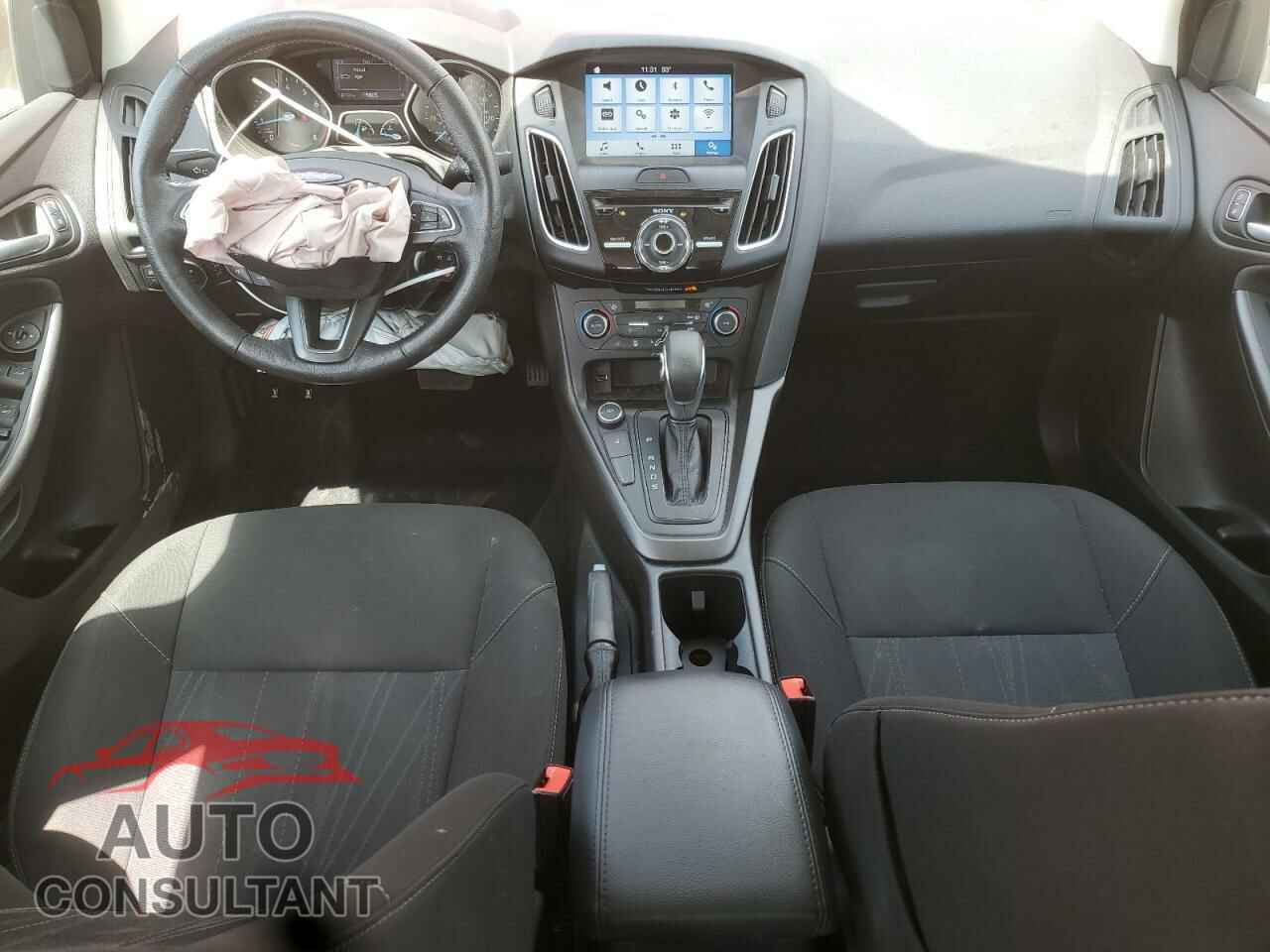 FORD FOCUS 2017 - 1FADP3H24HL312617