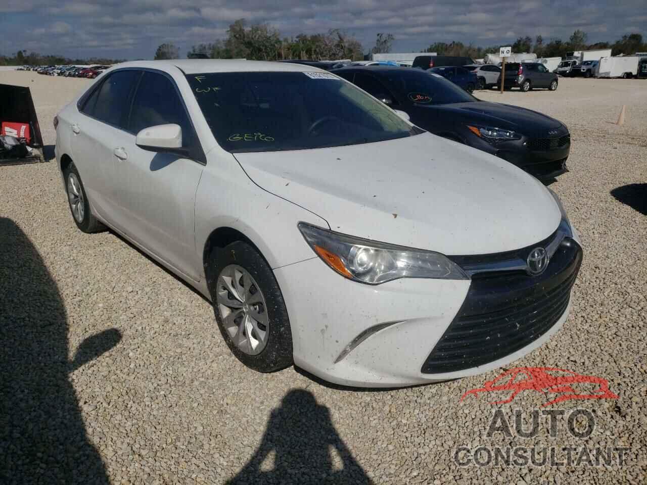TOYOTA CAMRY 2016 - 4T4BF1FK2GR564629