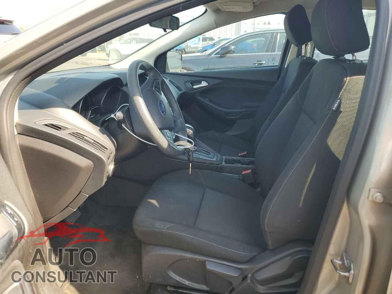FORD FOCUS 2016 - 1FADP3F25GL256592