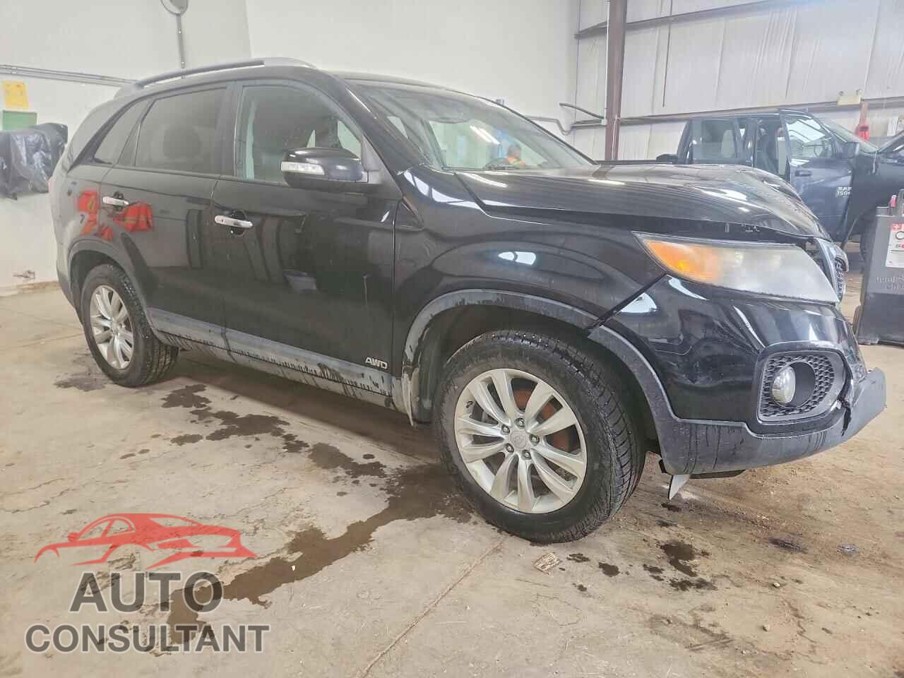 KIA SORENTO 2011 - 5XYKUDA26BG109449
