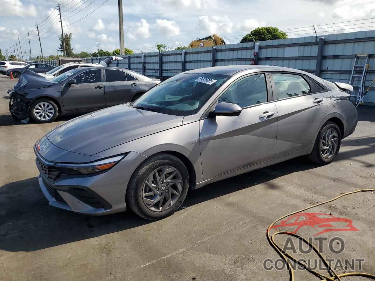HYUNDAI ELANTRA 2024 - KMHLM4DGXRU832821
