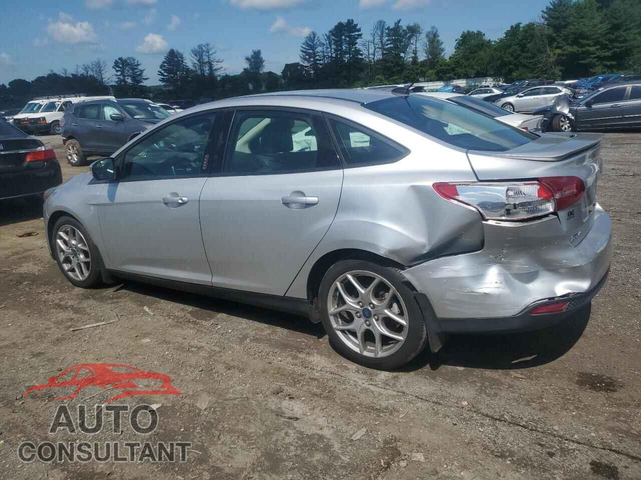 FORD FOCUS 2015 - 1FADP3F20FL304093