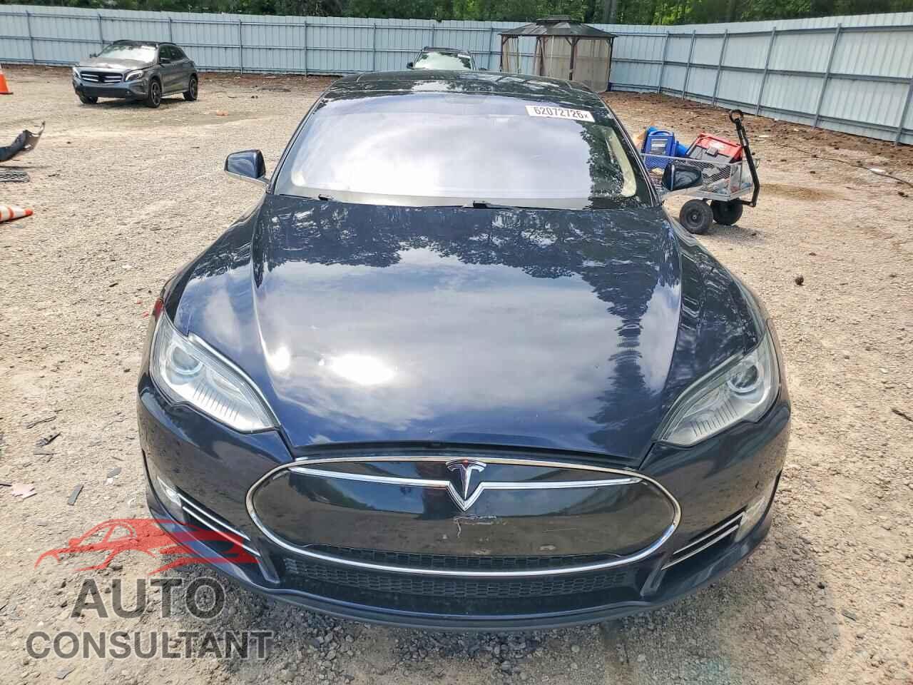 TESLA MODEL S 2013 - 5YJSA1DP2DFP24802
