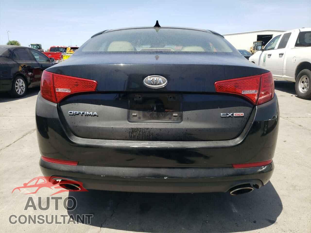 KIA OPTIMA 2011 - KNAGN4A73B5174229