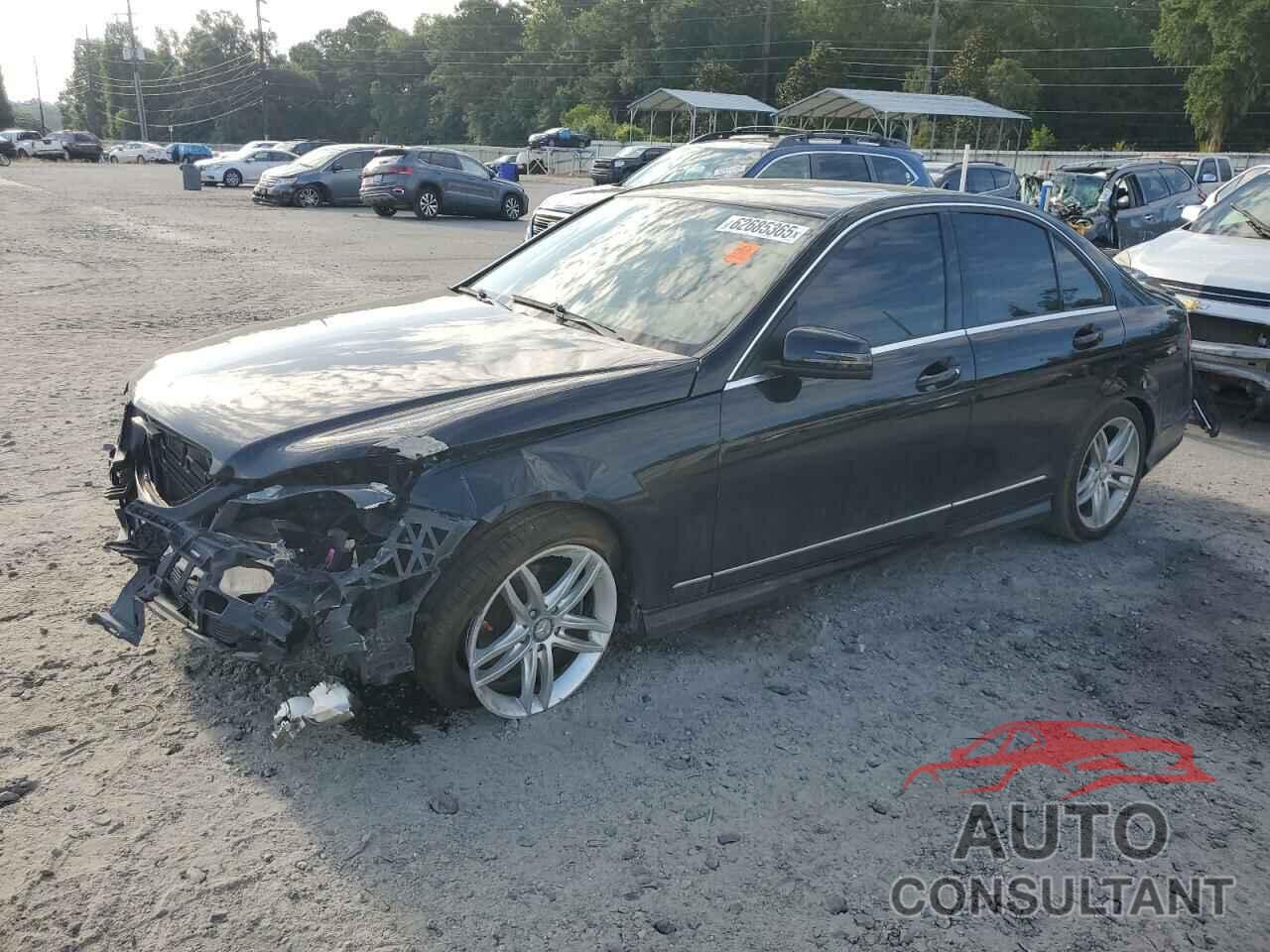 MERCEDES-BENZ C-CLASS 2013 - WDDGF4HB8DR241998