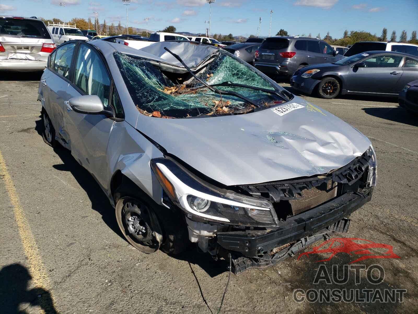 KIA FORTE 2017 - 3KPFK4A76HE138216