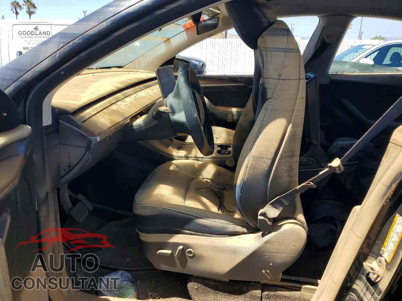 TESLA MODEL Y 2024 - 7SAYGDED2RF166149