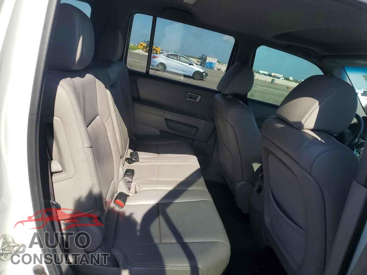 HONDA PILOT 2014 - 5FNYF3H57EB006051