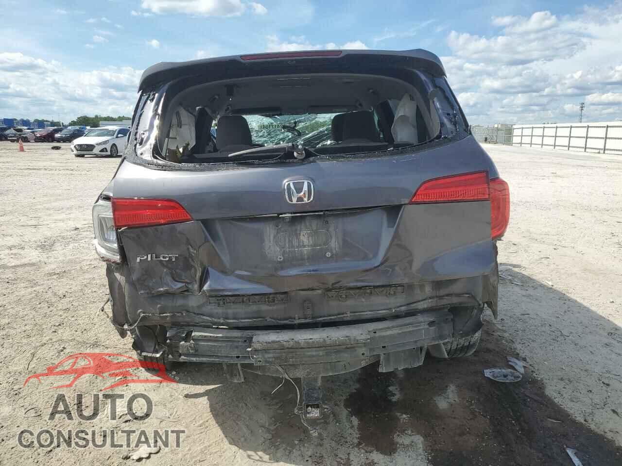 HONDA PILOT 2017 - 5FNYF5H33HB026344