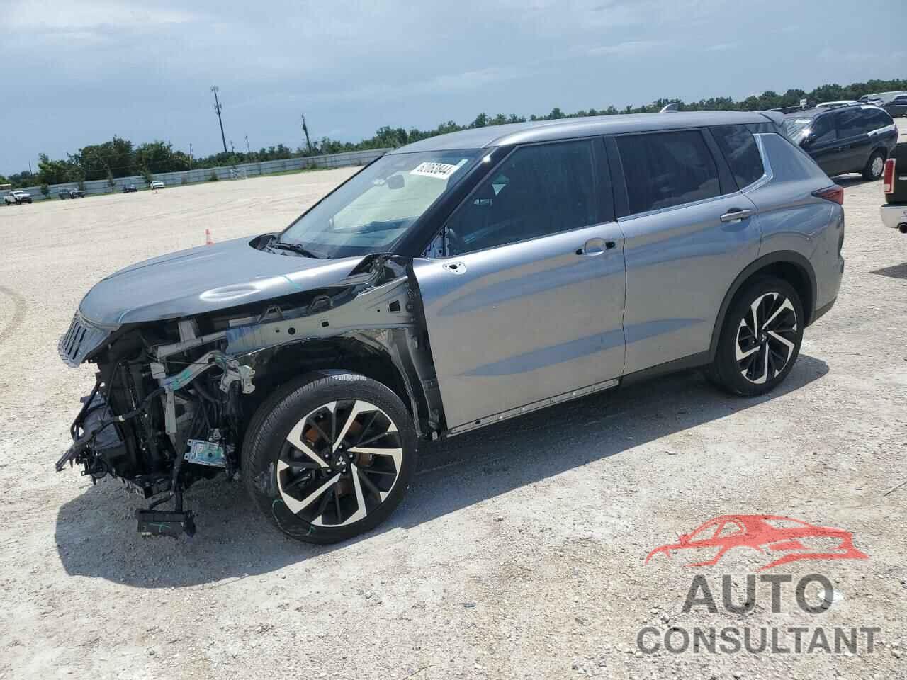 MITSUBISHI OUTLANDER 2022 - JA4J3UA81NZ040365