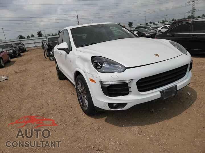 PORSCHE CAYENNE 2017 - WP1AA2A21HKA82865