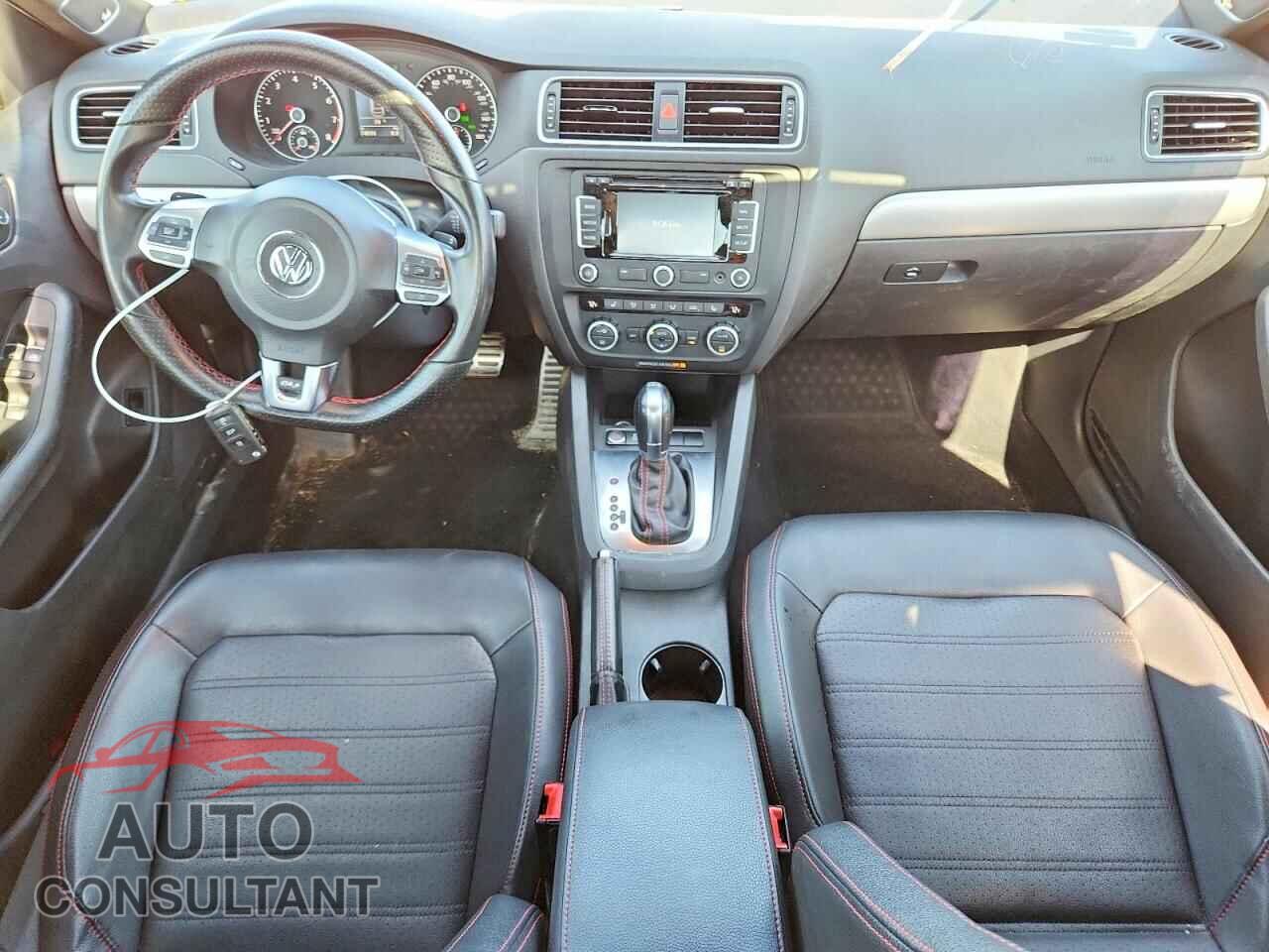 VOLKSWAGEN JETTA 2013 - 3VW4S7AJ2DM299518