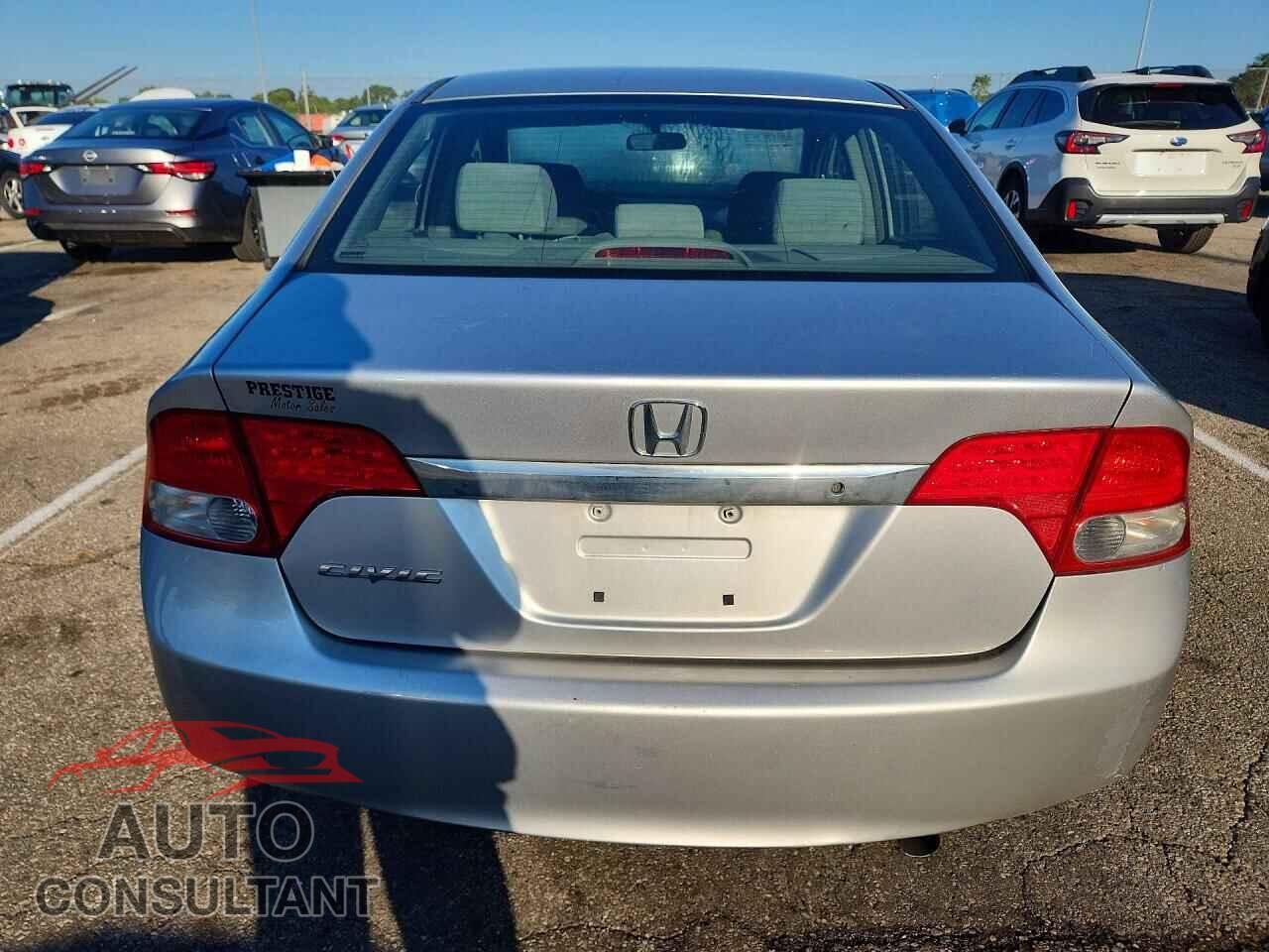 HONDA CIVIC 2010 - 19XFA1F58AE008209