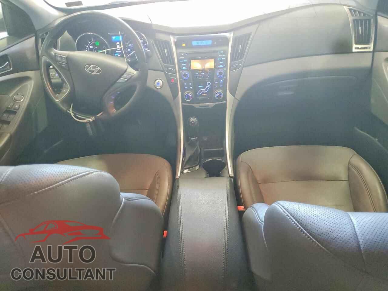 HYUNDAI SONATA 2012 - KMHEC4A4XCA033751