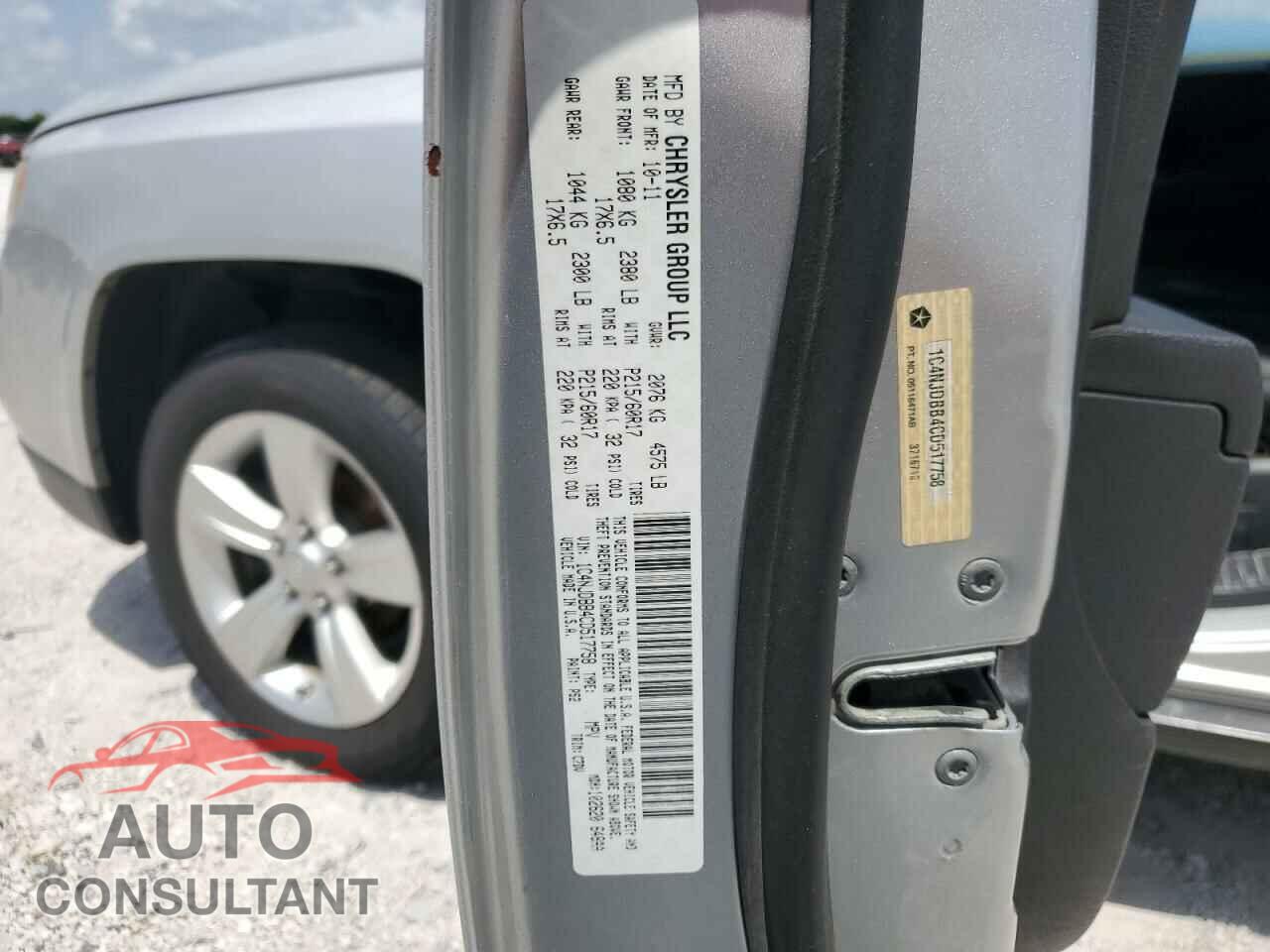 JEEP COMPASS 2012 - 1C4NJDBB4CD517758