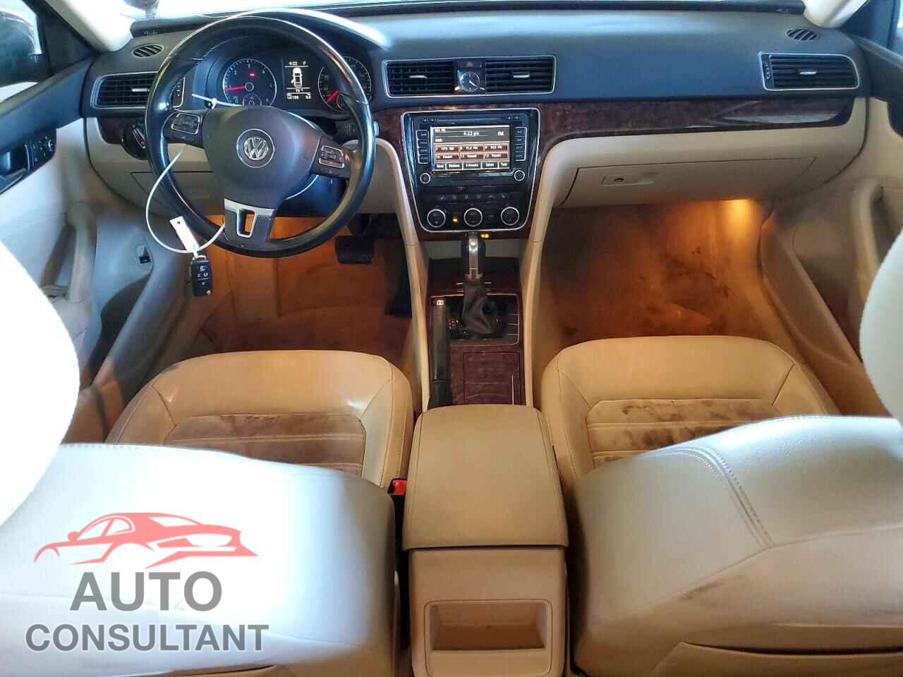 VOLKSWAGEN PASSAT 2012 - 1VWCN7A33CC085223